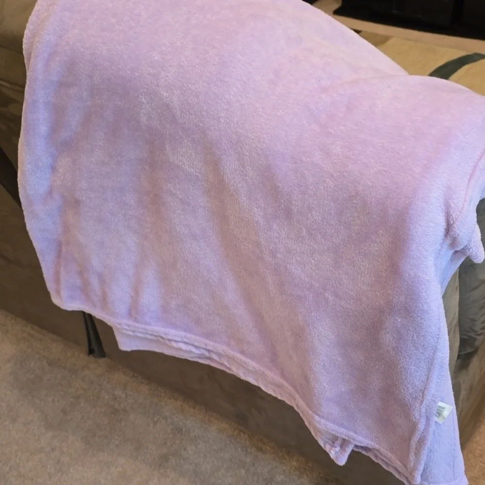 One Size Lt. Purple Blanket - Polyester Fiber